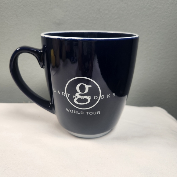 New Garth Brooks World Tour Oversized Blue Coffee Mug - Picture 5 of 7